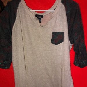 mid length sleeved tee